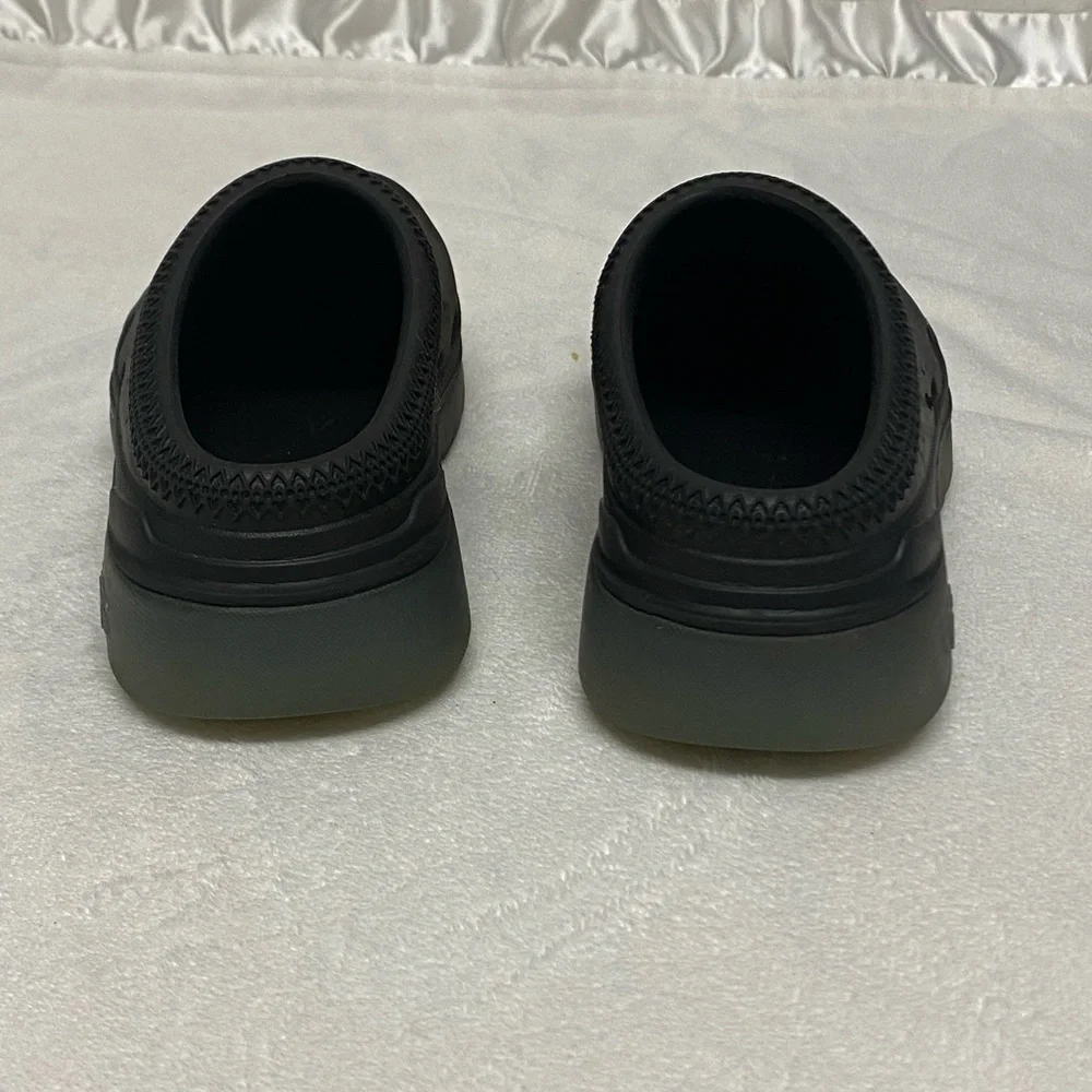 UGG toddler Tasman sport slip on slippers size T11 charcoal gray